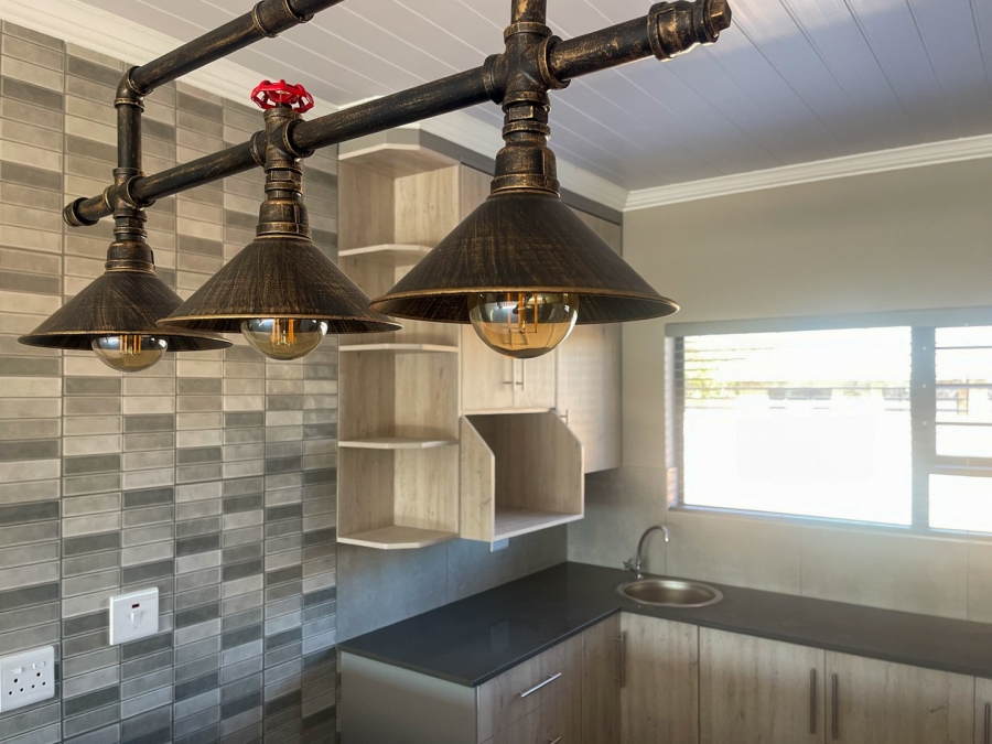 To Let 3 Bedroom Property for Rent in Flamwood North West